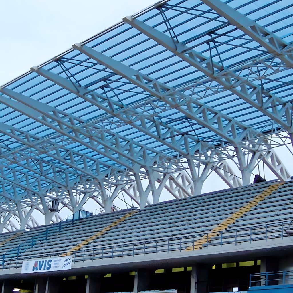 Trapezoidal multiwall polycarbonate roof in stadium