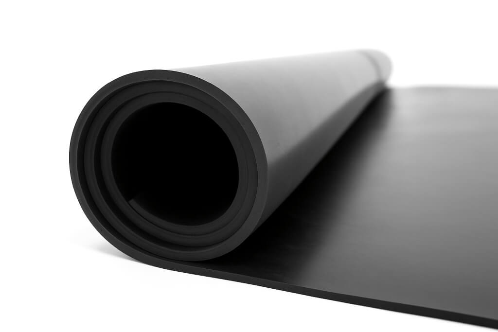Black acid and alkali resistant rubber roll